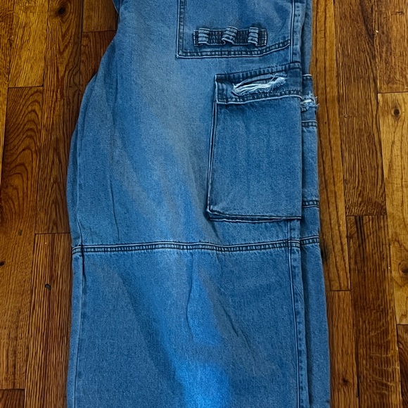 Jeans and Pants Bundle Never Been Worn - Picture 4 of 9